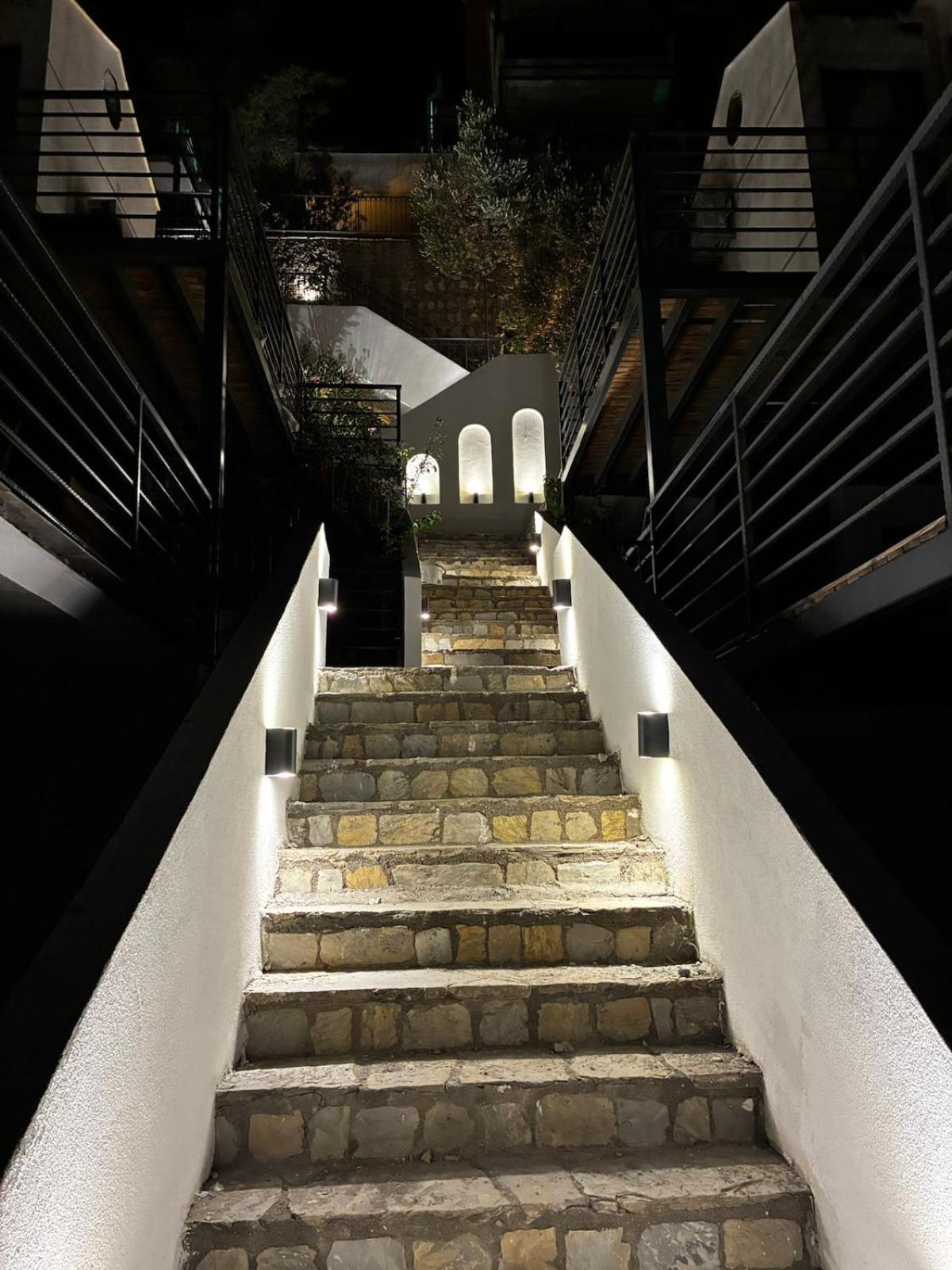 Mavinin Ve Yeşilin Dansı Apartment